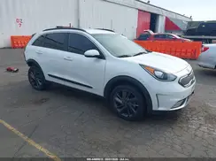 KNDCC3LC8H5062496 2017 KIA NIRO