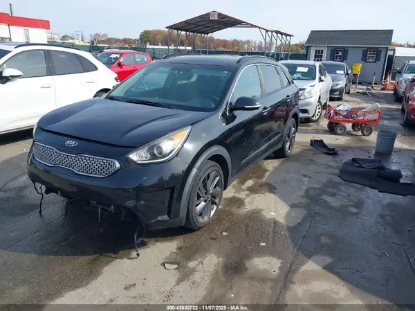 KNDCC3LC8H5064524 2017 KIA NIRO - Image 2