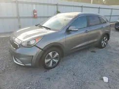 KNDCC3LC8H5065964 2017 KIA NIRO