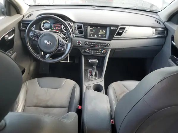 KNDCC3LC8H5065964 2017 KIA NIRO - Image 8