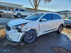 KNDCC3LC8H5067195 2017 KIA NIRO