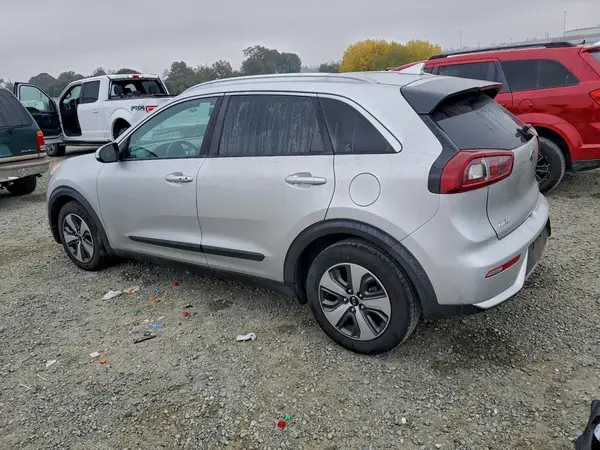 KNDCC3LC8H5067276 2017 KIA NIRO - Image 2