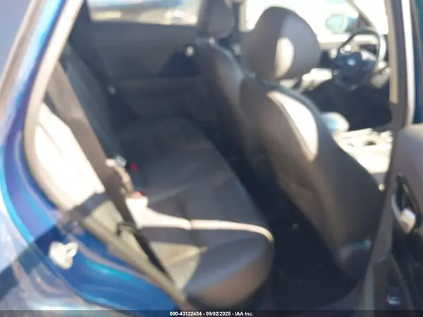 KNDCC3LC8H5067553 2017 KIA NIRO - Image 8