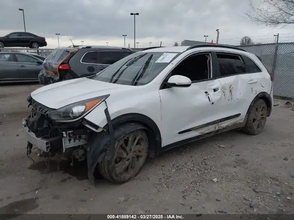KNDCC3LC8H5069402 2017 KIA NIRO - Image 2