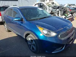 KNDCC3LC8H5071375 2017 KIA NIRO