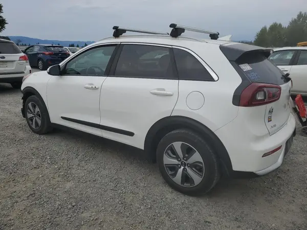 KNDCC3LC8H5072929 2017 KIA NIRO - Image 2