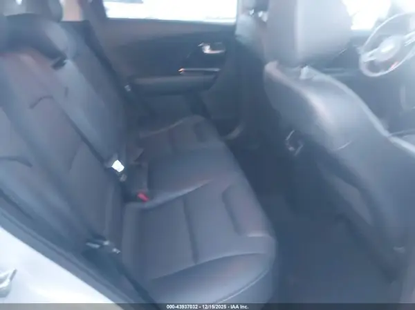 KNDCC3LC8H5086202 2017 KIA NIRO - Image 8