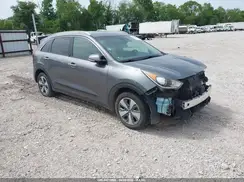 KNDCC3LC8H5089939 2017 KIA NIRO