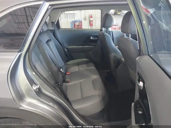 KNDCC3LC8H5089939 2017 KIA NIRO - Image 8