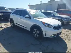 KNDCC3LC8J5110553 2018 KIA NIRO