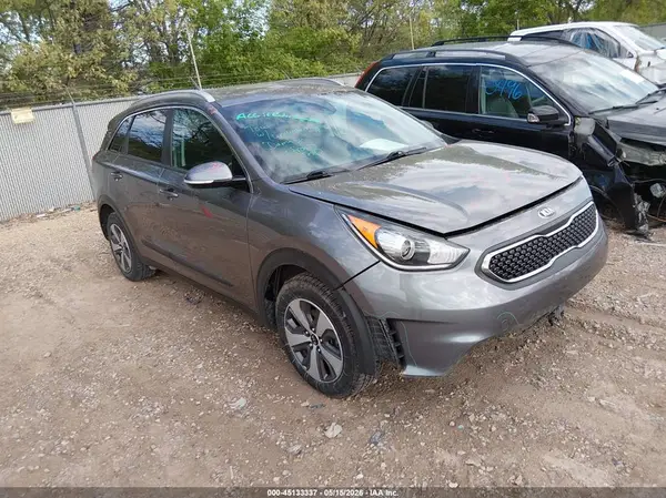 KNDCC3LC8J5123982 2018 KIA NIRO - Image 1