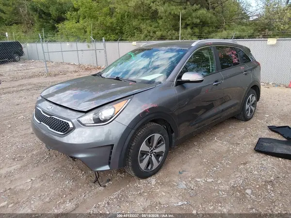 KNDCC3LC8J5123982 2018 KIA NIRO - Image 2