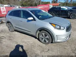 KNDCC3LC8J5124372 2018 KIA NIRO
