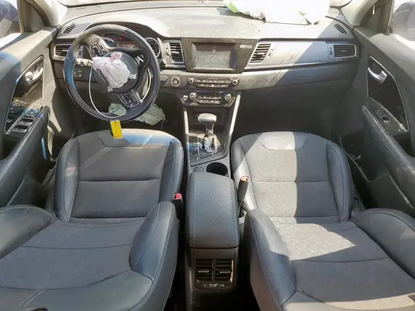 KNDCC3LC8J5124632 2018 KIA NIRO - Image 8