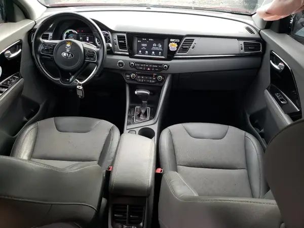 KNDCC3LC8J5126736 2018 KIA NIRO - Image 8