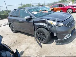 KNDCC3LC8J5134982 2018 KIA NIRO