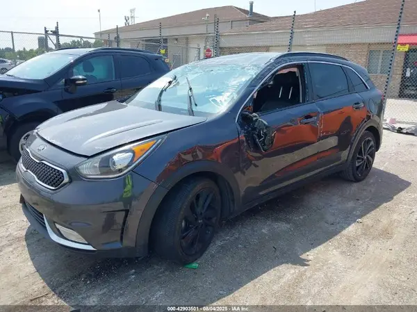 KNDCC3LC8J5134982 2018 KIA NIRO - Image 2