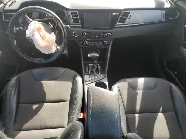 KNDCC3LC8J5135551 2018 KIA NIRO - Image 8