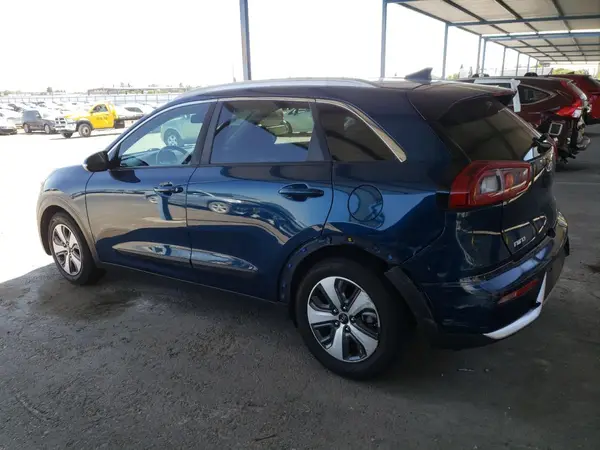 KNDCC3LC8J5138479 2018 KIA NIRO - Image 2
