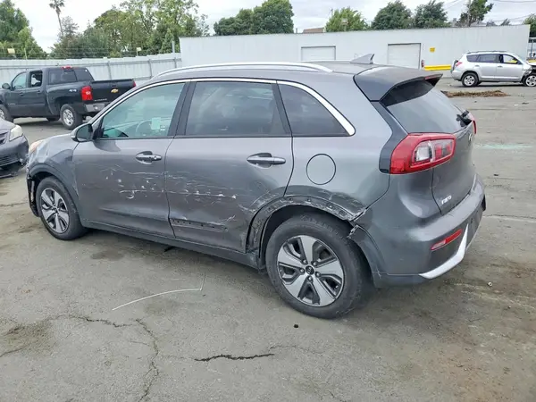KNDCC3LC8J5139177 2018 KIA NIRO - Image 2