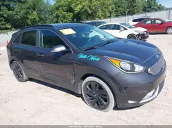 KNDCC3LC8J5141656 2018 KIA NIRO