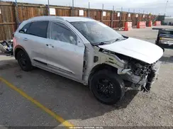 KNDCC3LC8J5142192 2018 KIA NIRO