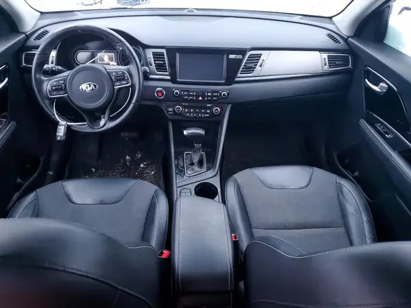 KNDCC3LC8J5149563 2018 KIA NIRO - Image 8