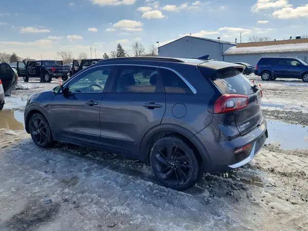 KNDCC3LC8J5152706 2018 KIA NIRO - Image 2