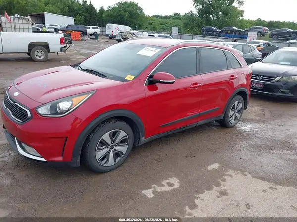 KNDCC3LC8J5153905 2018 KIA NIRO - Image 2