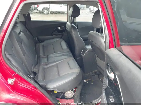 KNDCC3LC8J5153905 2018 KIA NIRO - Image 8