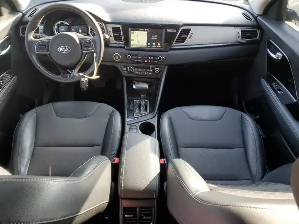 KNDCC3LC8J5160210 2018 KIA NIRO - Image 8