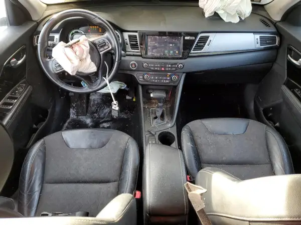 KNDCC3LC8J5160546 2018 KIA NIRO - Image 8