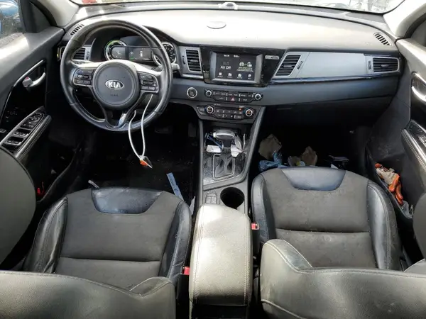 KNDCC3LC8J5176262 2018 KIA NIRO - Image 8