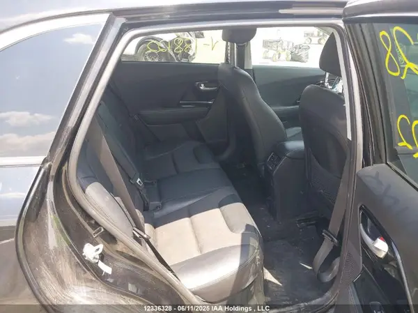 KNDCC3LC8J5188122 2018 KIA NIRO - Image 8