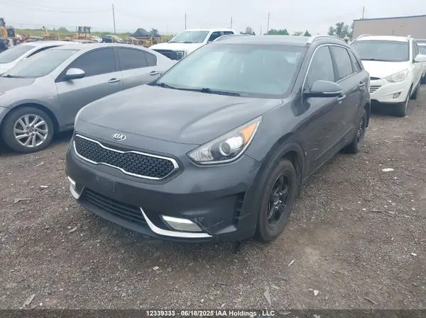 KNDCC3LC8J5201418 2018 KIA NIRO - Image 2
