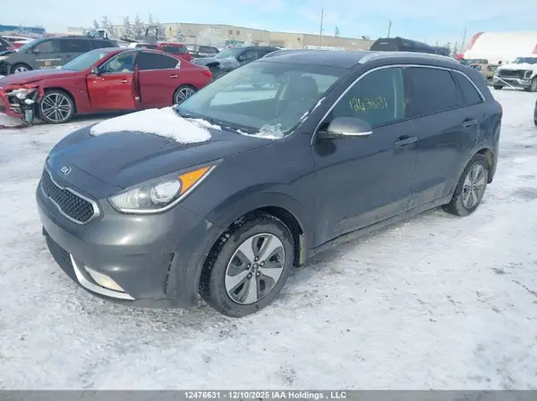 KNDCC3LC8K5247607 2019 KIA NIRO - Image 2