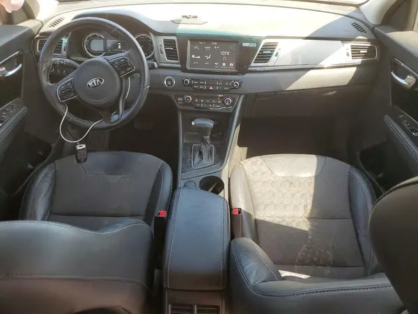 KNDCC3LC8K5264407 2019 KIA NIRO - Image 8
