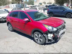 KNDCC3LC8K5300273 2019 KIA NIRO