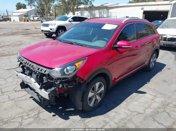 KNDCC3LC8K5300273 2019 KIA NIRO - Image 2
