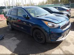 KNDCC3LC9H5041060 2017 KIA NIRO