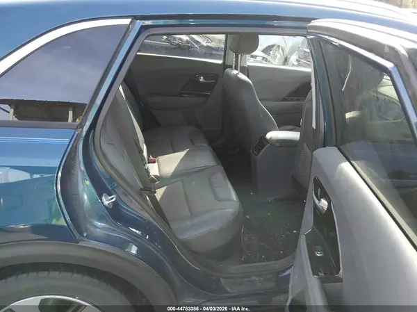 KNDCC3LC9H5041060 2017 KIA NIRO - Image 8