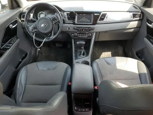KNDCC3LC9H5049403 2017 KIA NIRO - Image 8
