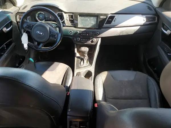 KNDCC3LC9H5052477 2017 KIA NIRO - Image 8