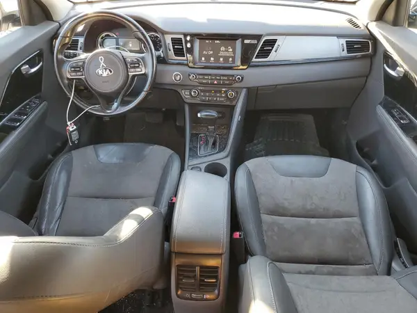 KNDCC3LC9H5055038 2017 KIA NIRO - Image 8