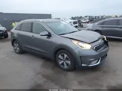 KNDCC3LC9H5058392 2017 KIA NIRO