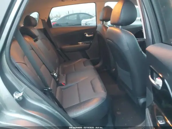 KNDCC3LC9H5058392 2017 KIA NIRO - Image 8