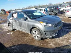 KNDCC3LC9H5065021 2017 KIA NIRO