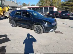 KNDCC3LC9H5067108 2017 KIA NIRO