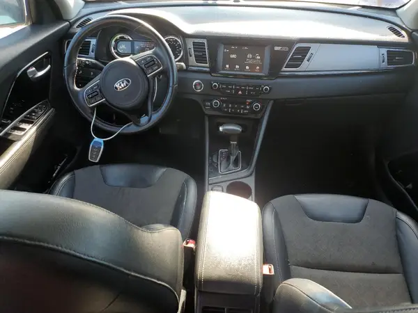 KNDCC3LC9H5067349 2017 KIA NIRO - Image 8