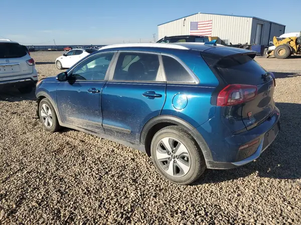 KNDCC3LC9H5068808 2017 KIA NIRO - Image 2